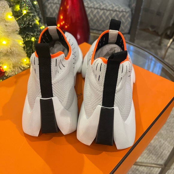 New item!! Hermes Sneakers - Picture 16 of 16